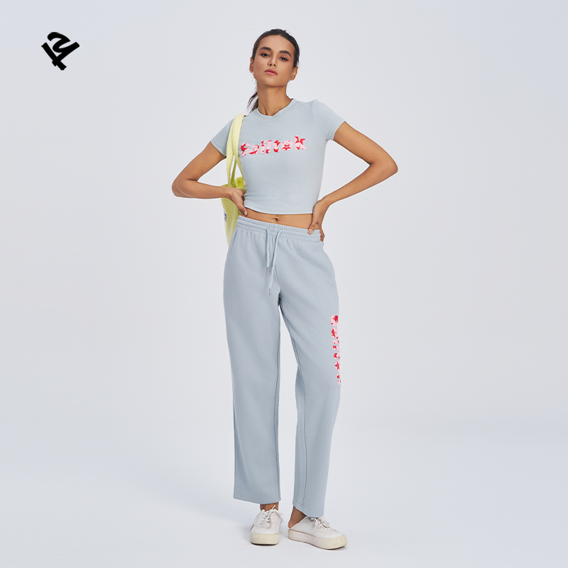 Cyan T shirt and pans set